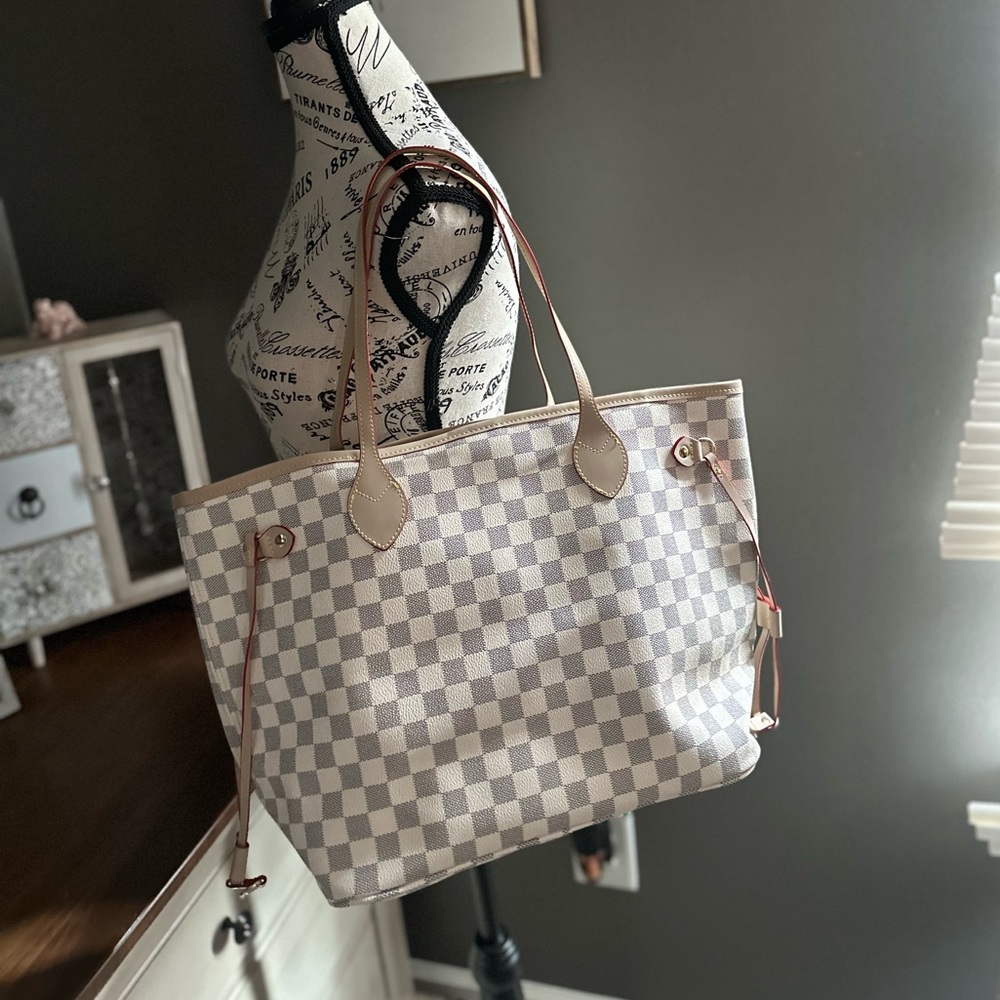 Designer inspired cream tote bag with wallet and zipper pouch